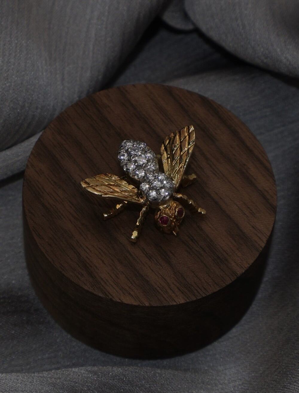 Vintage Herbert Rosenthal 18k Ruby & Natural Diamond Bee Pin 3.6G / 1.3in